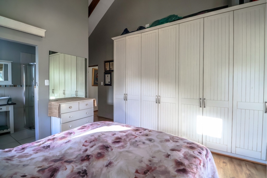 4 Bedroom Property for Sale in Kraaibosch Country Estate Western Cape